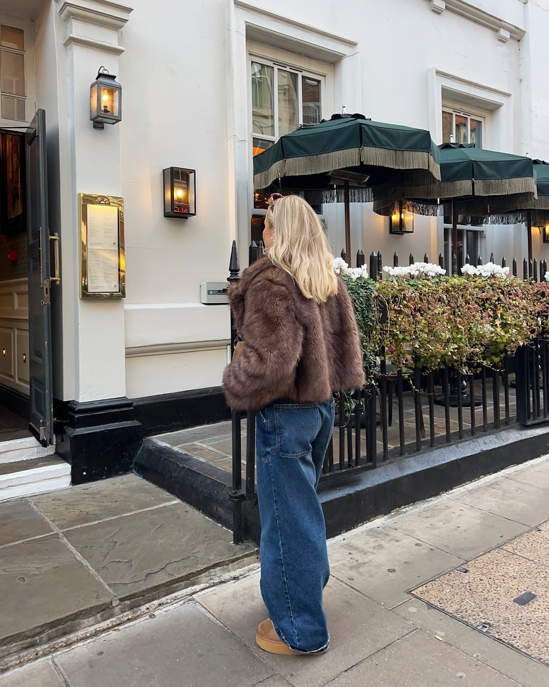 Kataleya | Cropped Oversized Faux Fur Coat