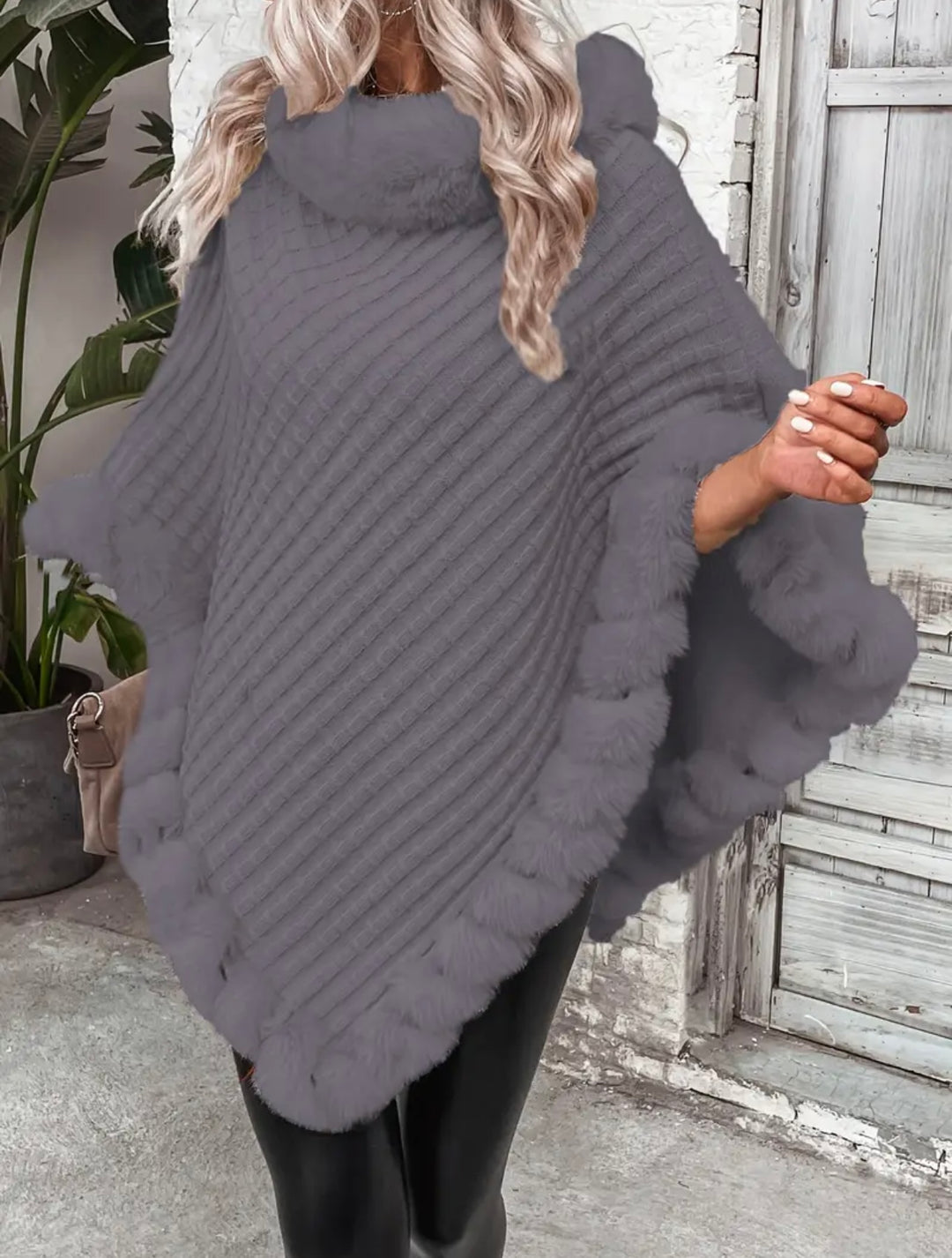 Inez - Fur Poncho