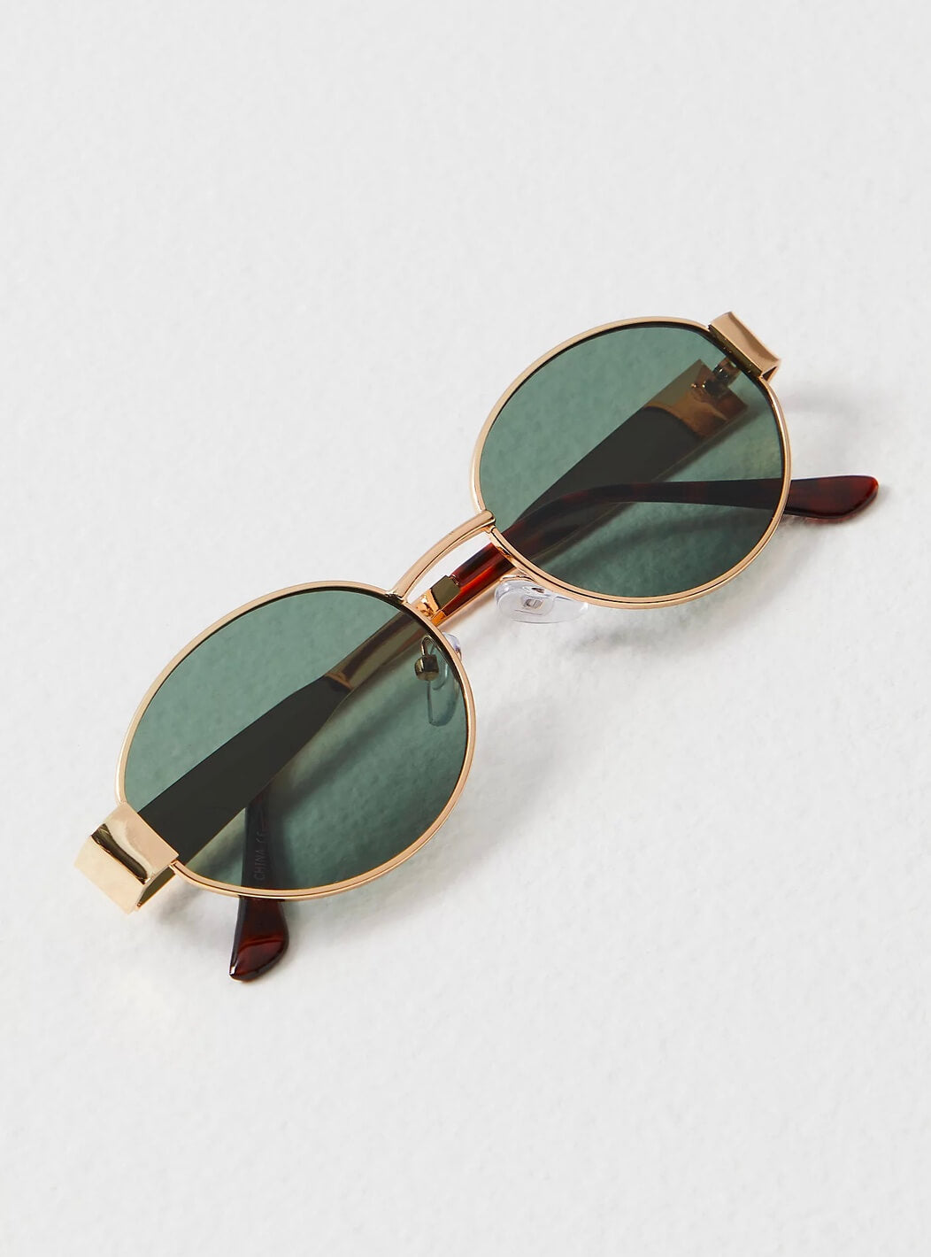 Melanie - Classic Sunglasses