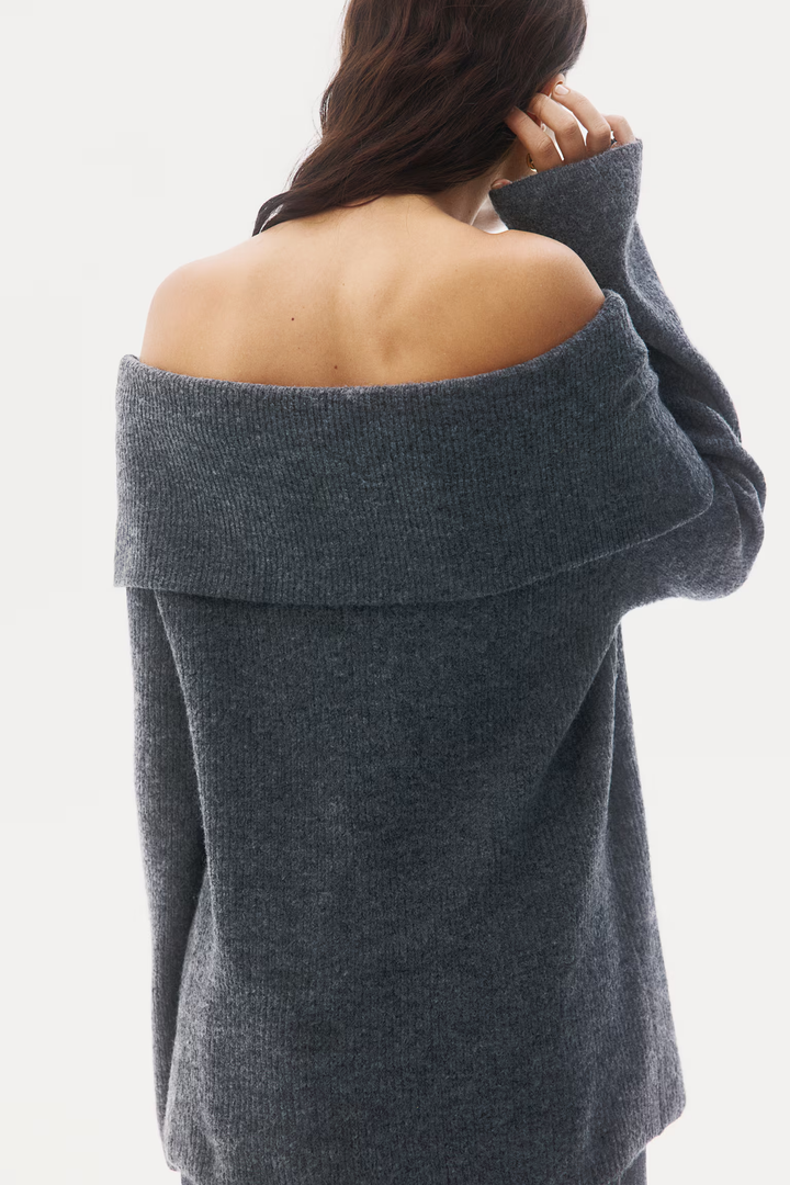 Jazzy - Off-Shoulder Layered Knitted Top