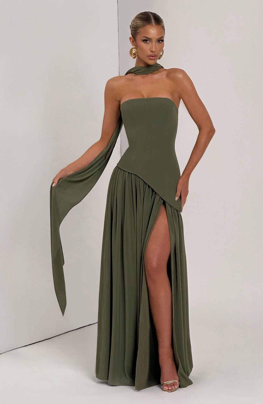 Jiselle | Brown Tight High Split Maxi Dress