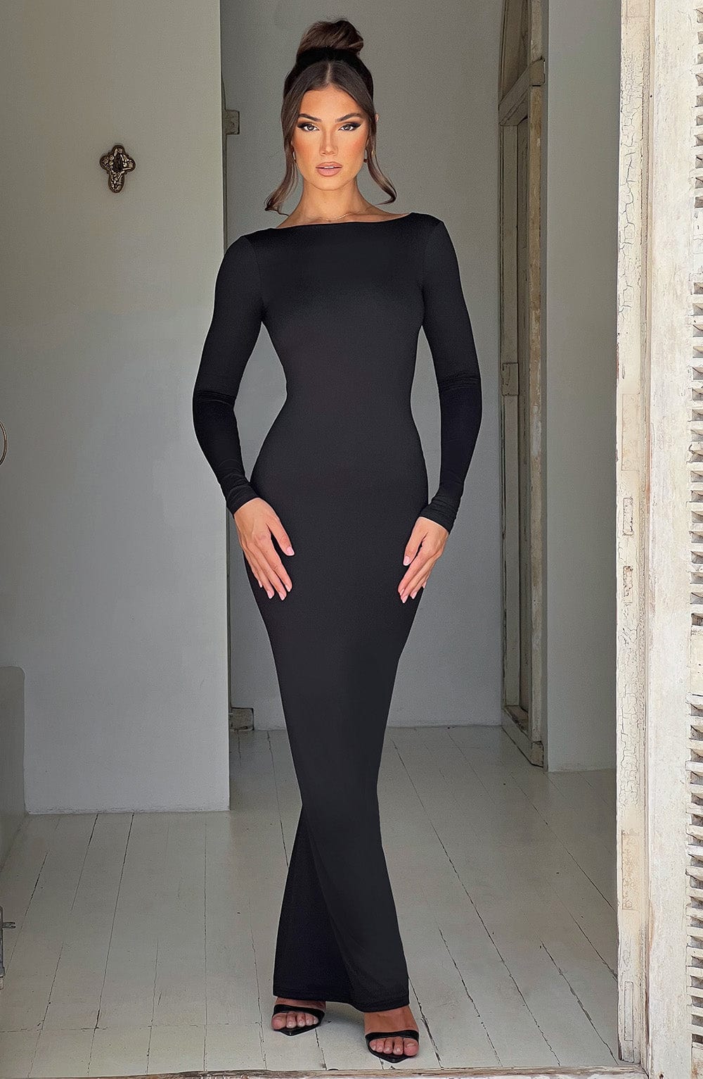 Layla - Backless Maxi Dress